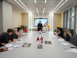 Эксперты ИРЗАР приняли участие в публичных защитах Национальной премии «Золотой Медвежонок» на III Национальном съезде «Учпром-2025»